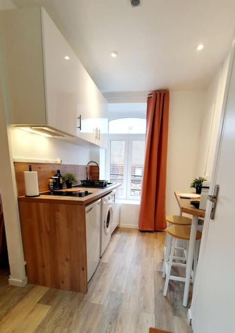 Prestige Jungle Chic Plaine Images Apartment *